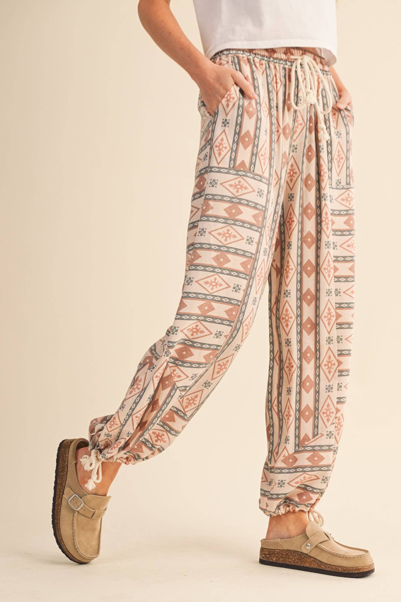 AZTEC PRINT PARACHUTE PANTS