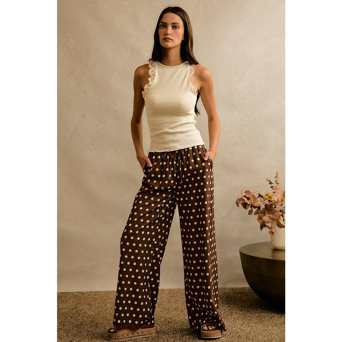 LACE RIBBED SLEEVELESS HALTER TOP
