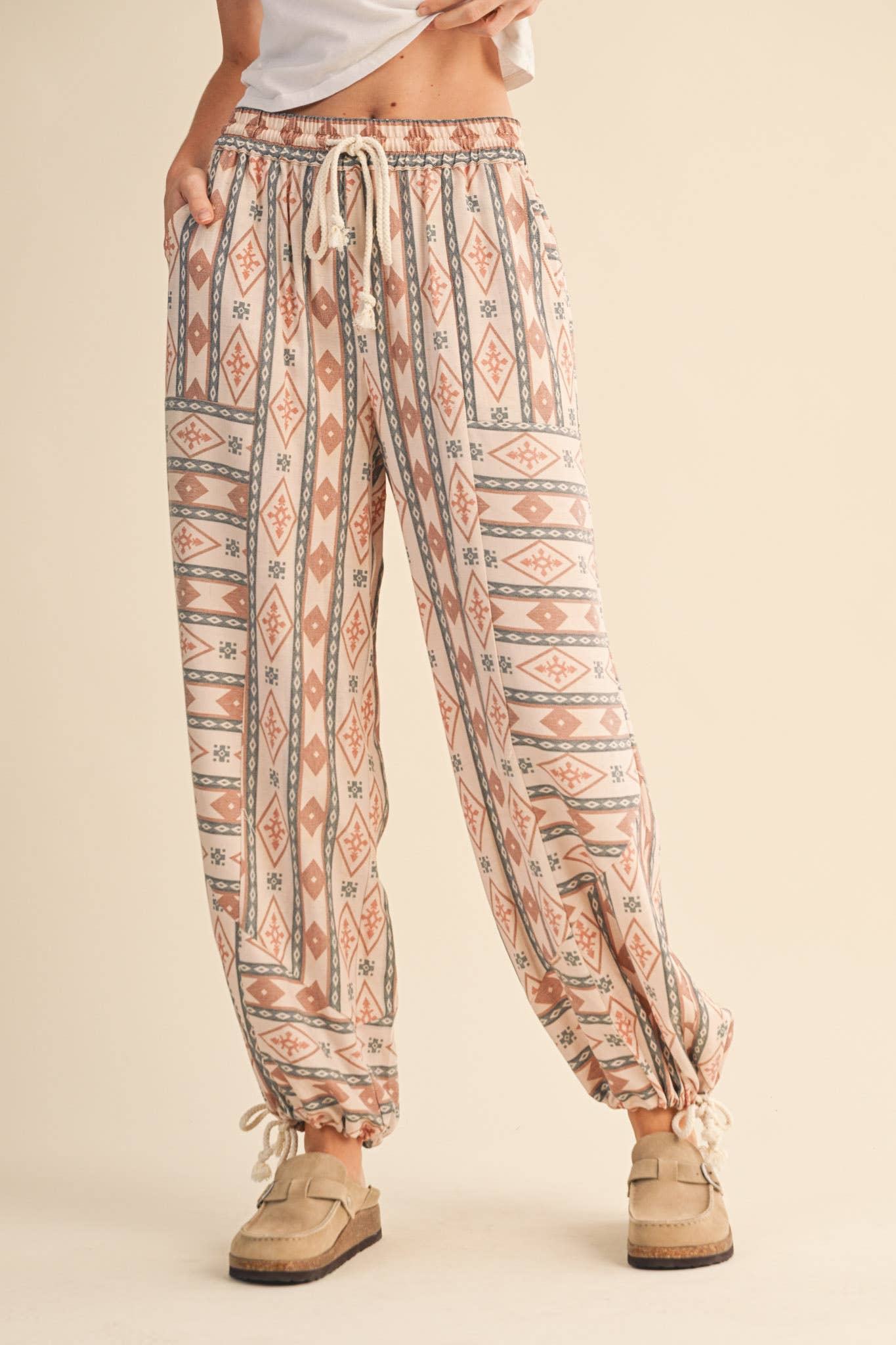 AZTEC PRINT PARACHUTE PANTS