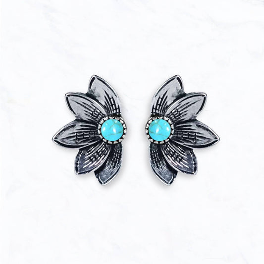 Flower Petal Stud Earrings with Turquoise Center: Silver / Turquoise