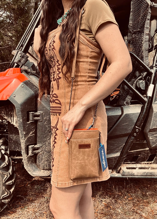 Wrangler RFID Small Crossbody/Cellphone Wallet