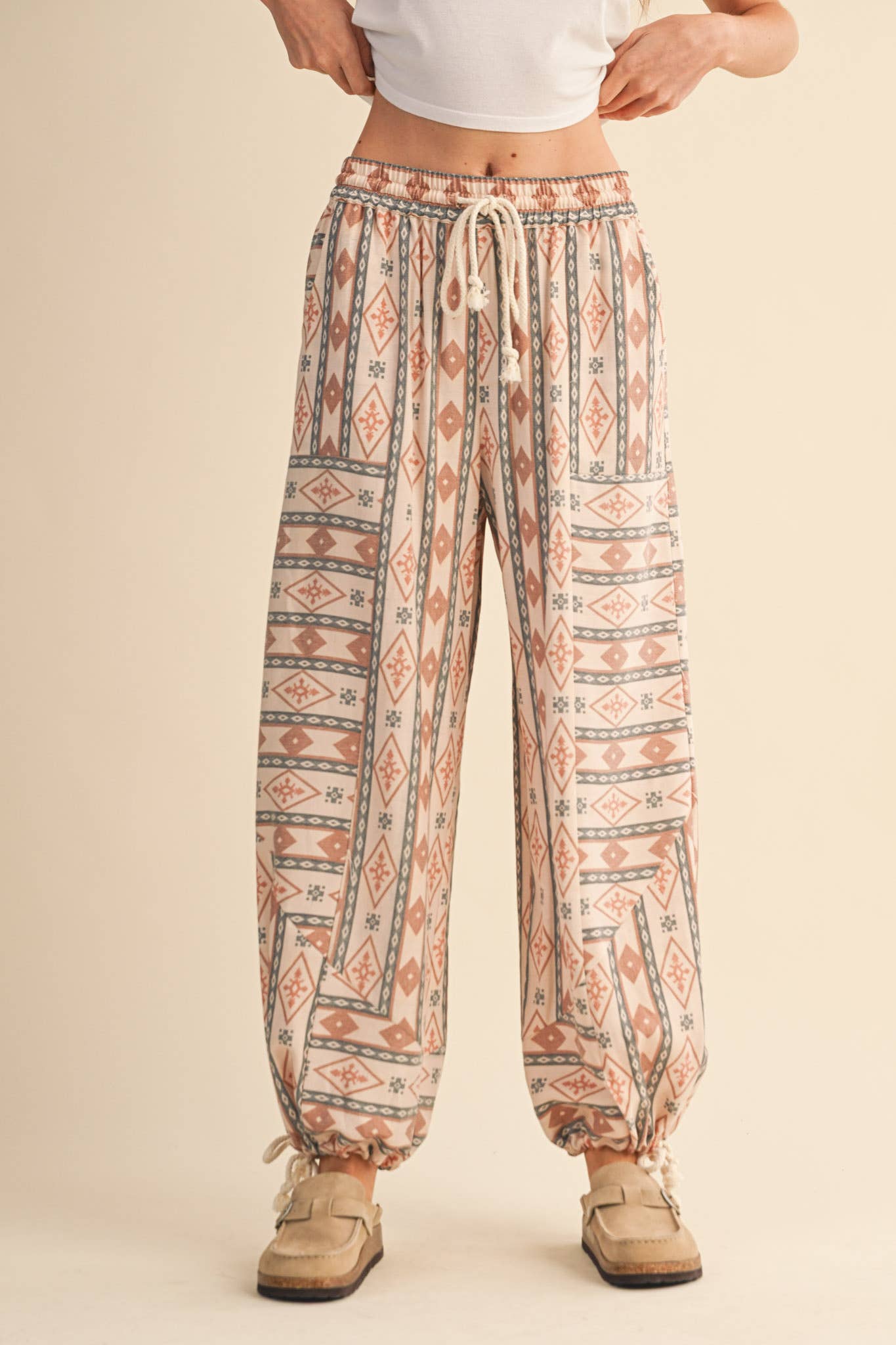 AZTEC PRINT PARACHUTE PANTS